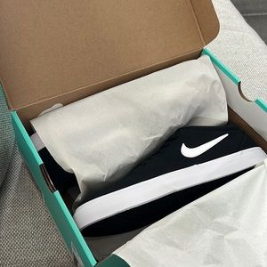 Black Nike SB Charge Cnvs Mens size 12